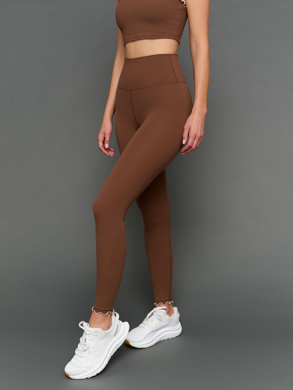 Contrast Scallop Edge Legging in Melt - Carafe/White