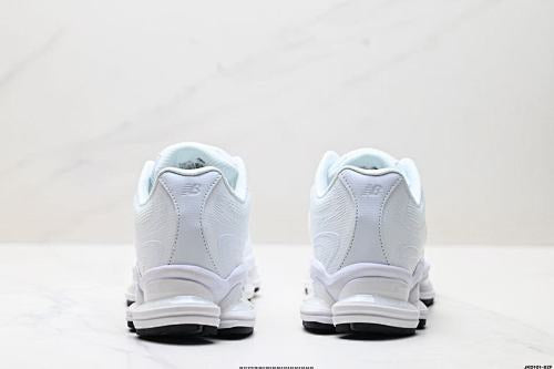 New Balance ABZORB 2000 Triple White
