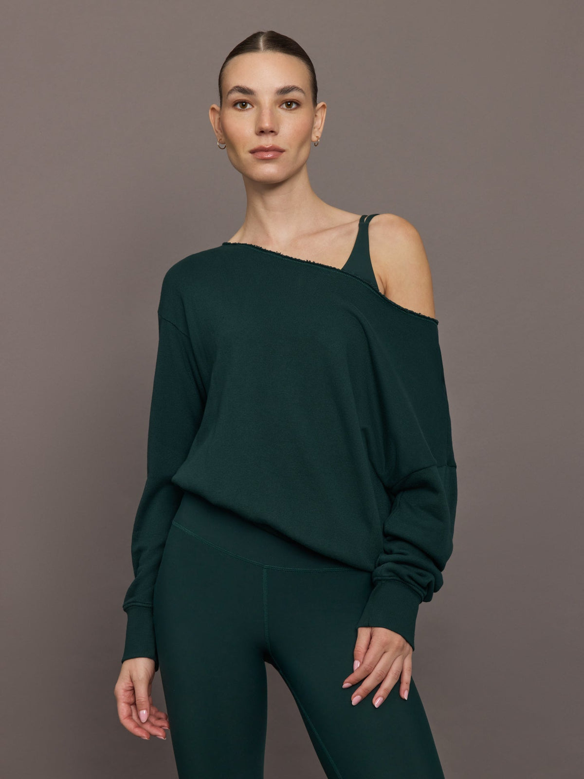 Off Shoulder Sweatshirt in French Terry - Forest