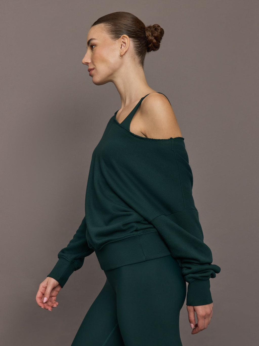 Off Shoulder Sweatshirt in French Terry - Forest