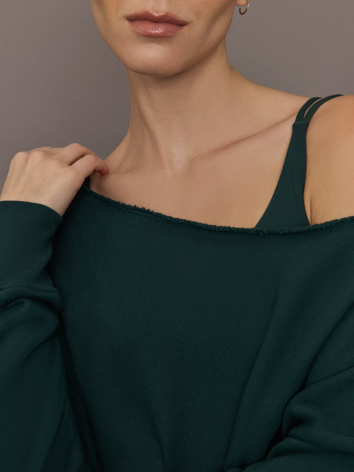 Off Shoulder Sweatshirt in French Terry - Forest