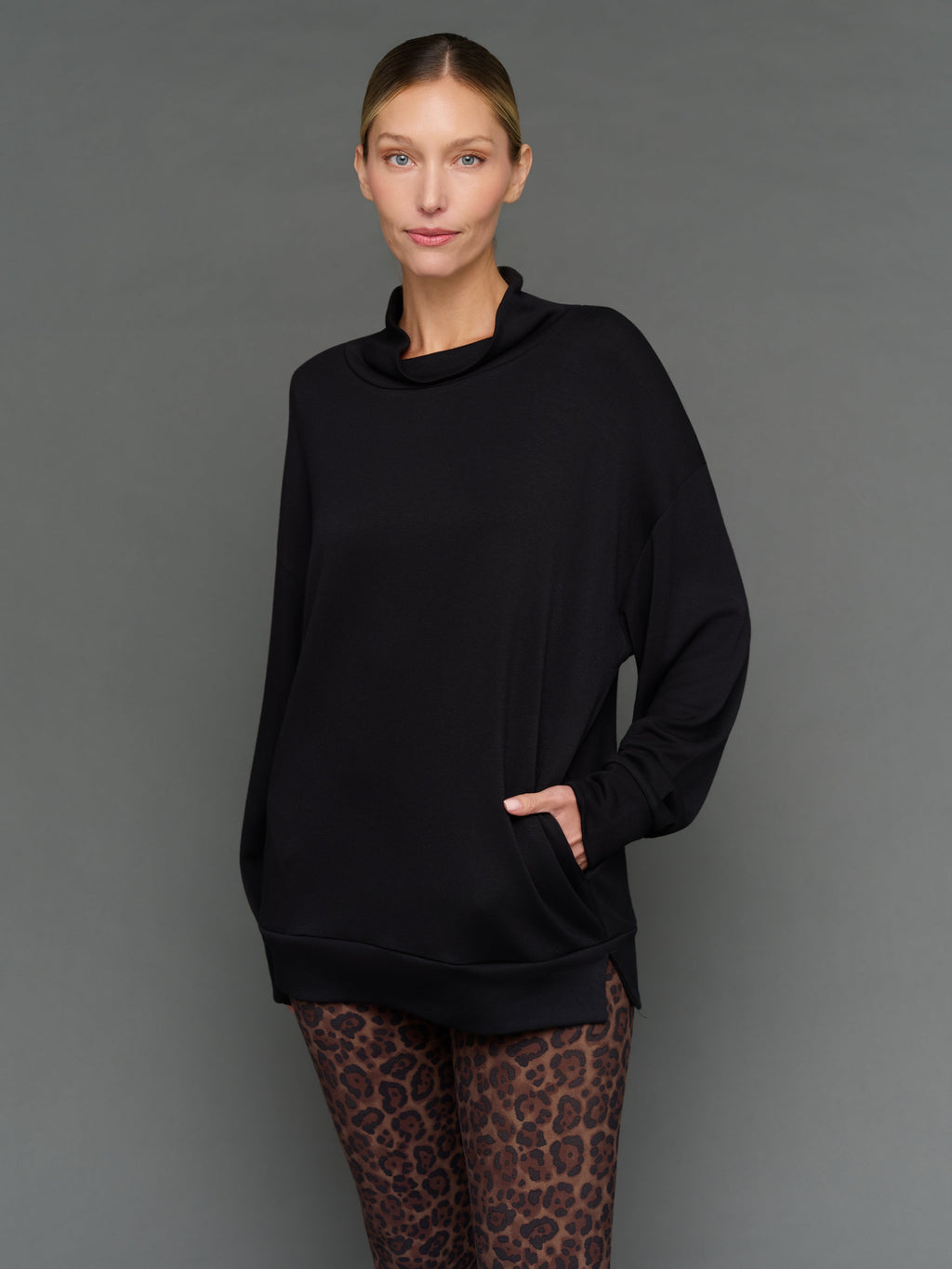 Mock Neck Pullover in Interlock - Black