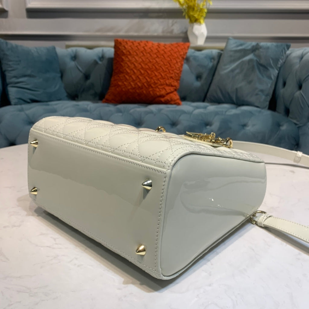 medium lady 24 white lambskin