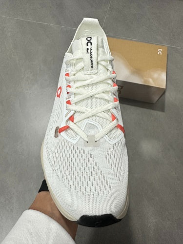 On Cloudsurfer Max Ivory / Salmon