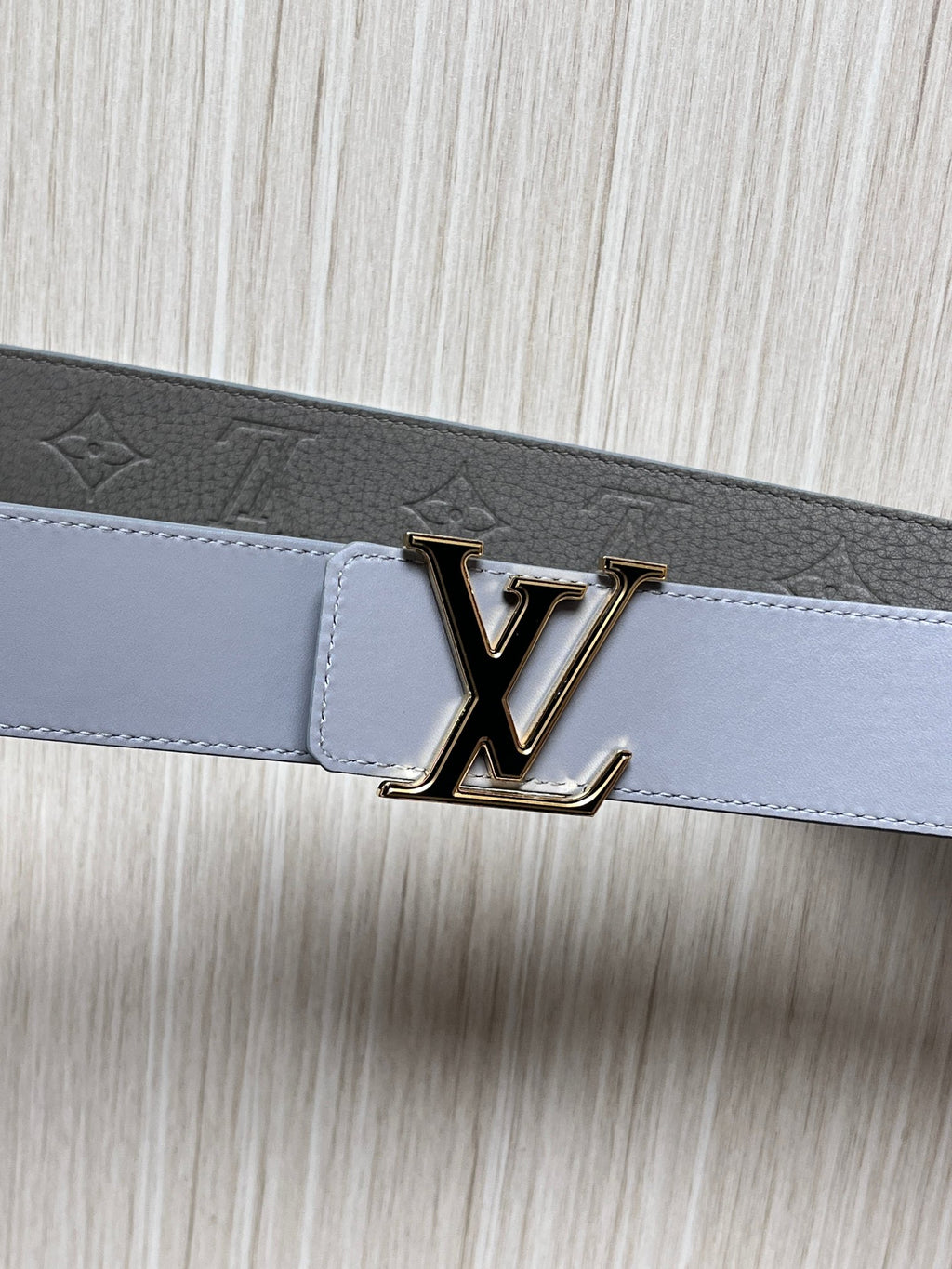 Louis Vuitton LV Initiales 40MM Reversible Belt Taurillon Monogram Light Blue