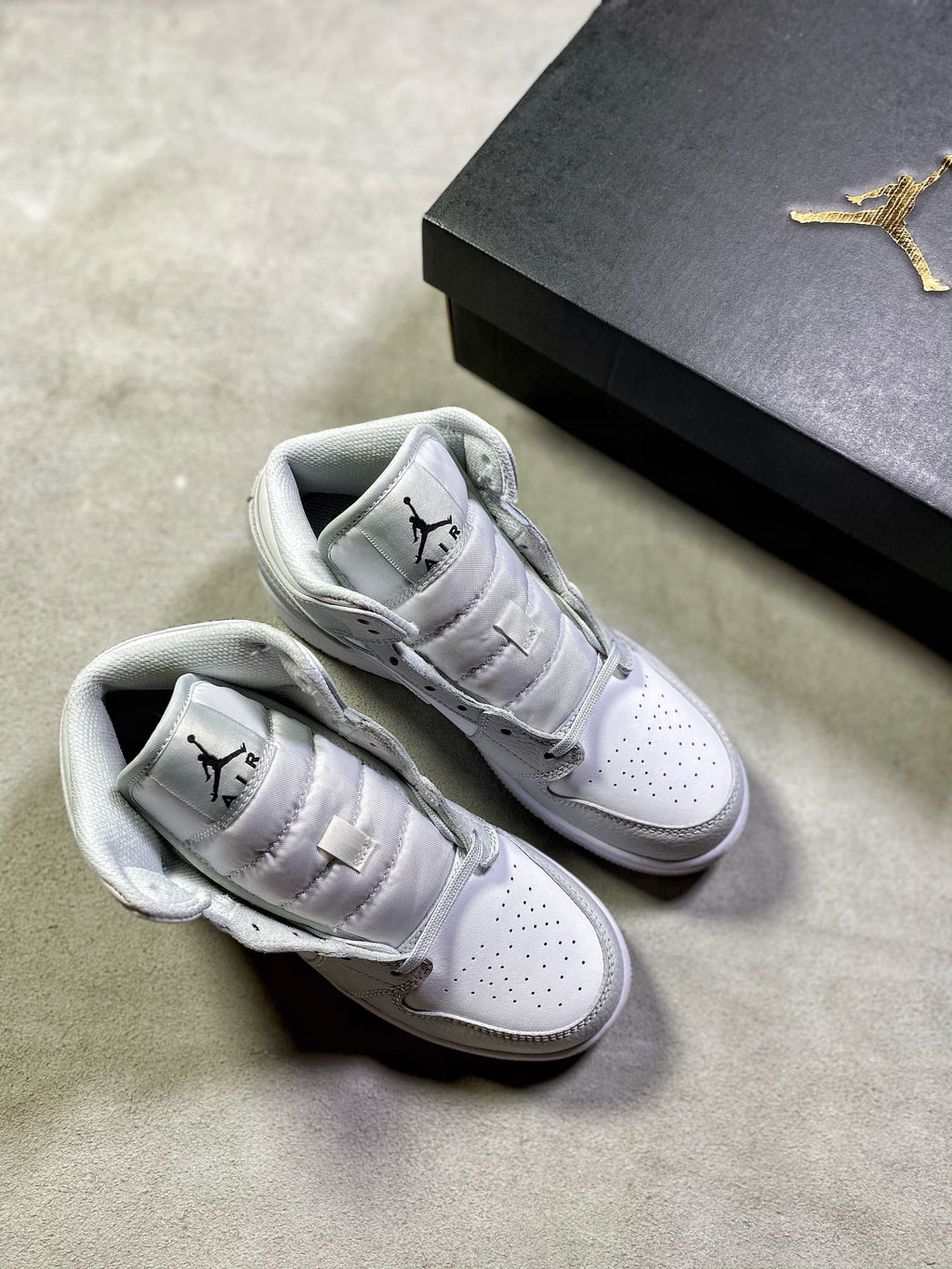 Air Jordan 1 Mid Grey Camo