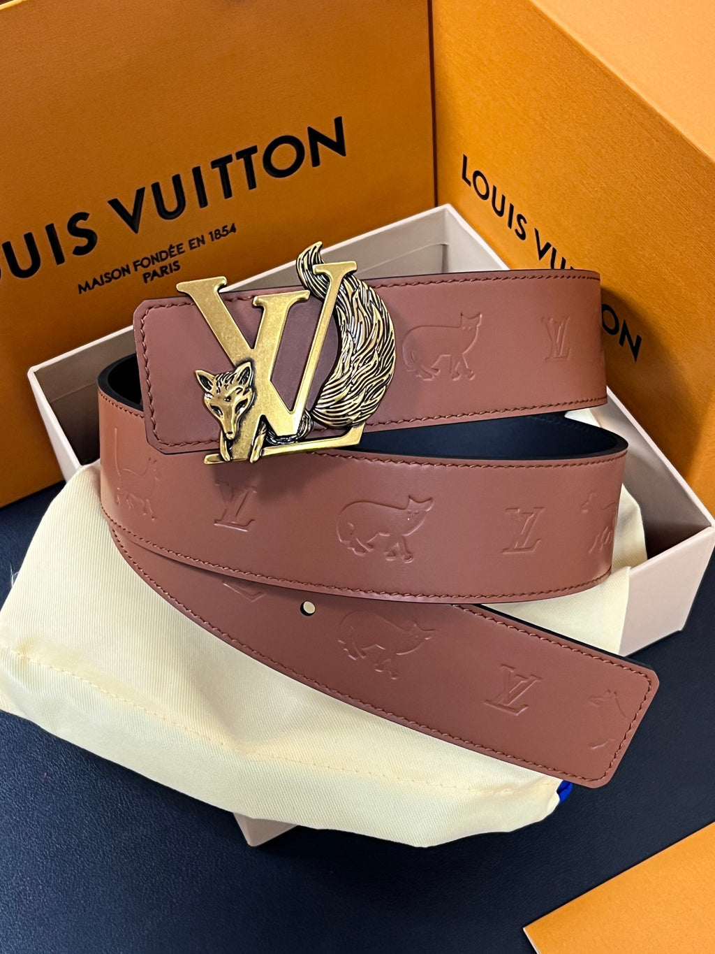 Louis Vuitton LV Initials Fox 40MM Reversible Belt Brown