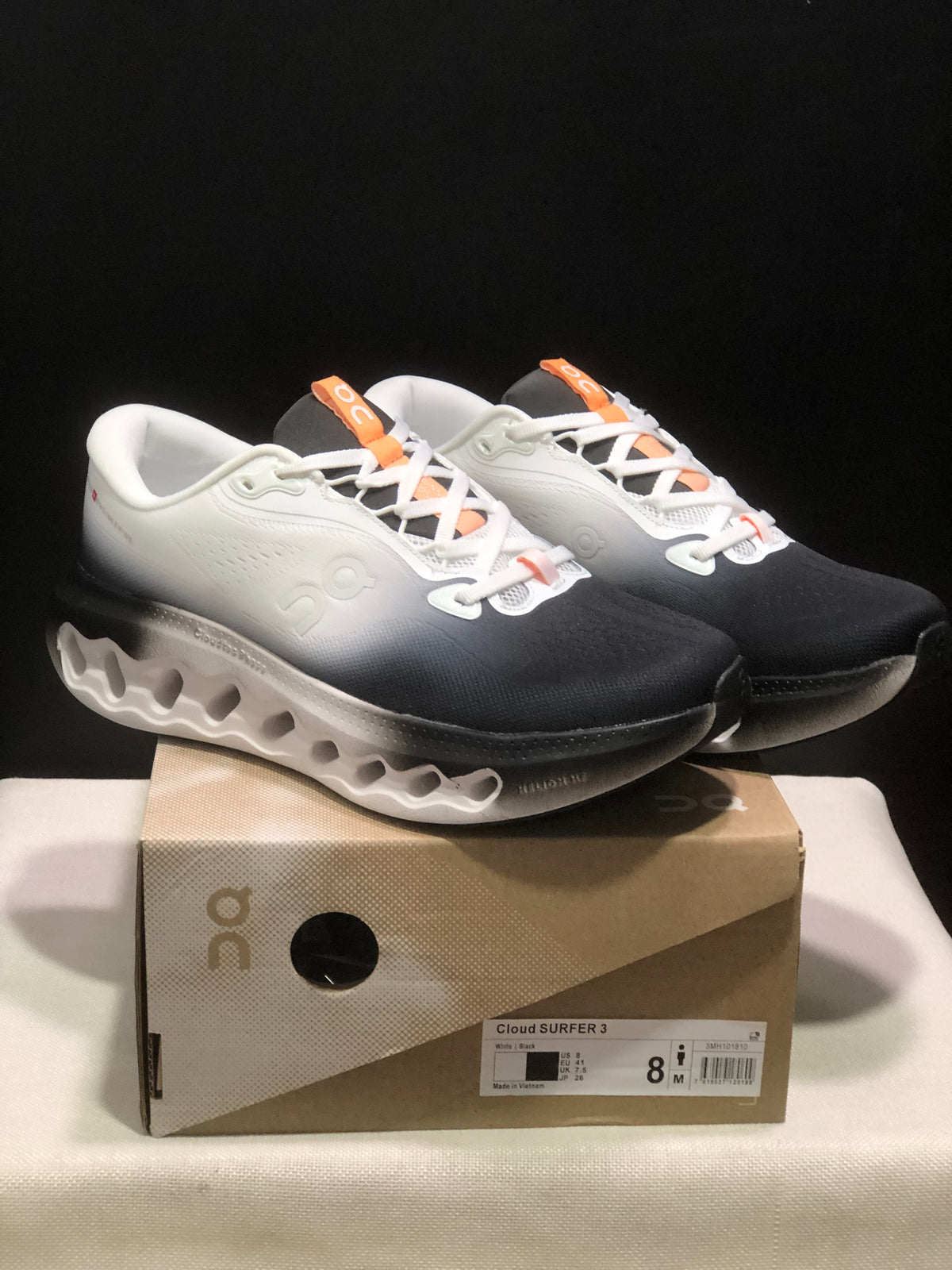 On Cloudsurfer Black/White/Orange