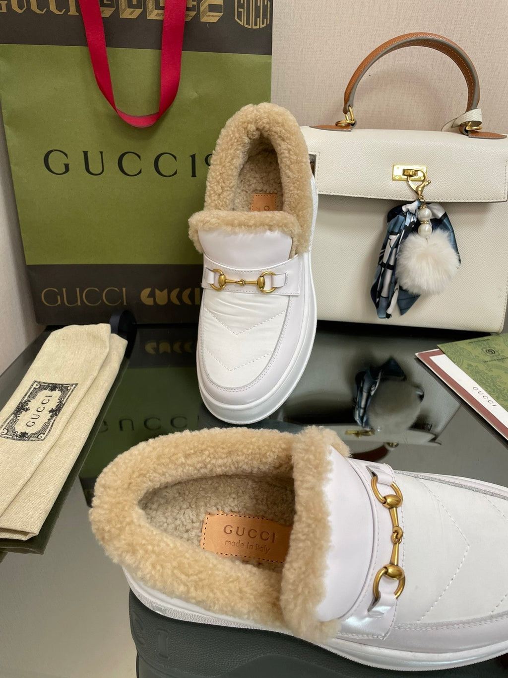 GG LOAFER IN WHITE CALFSKIN WITH BEIGE WOOL LINING