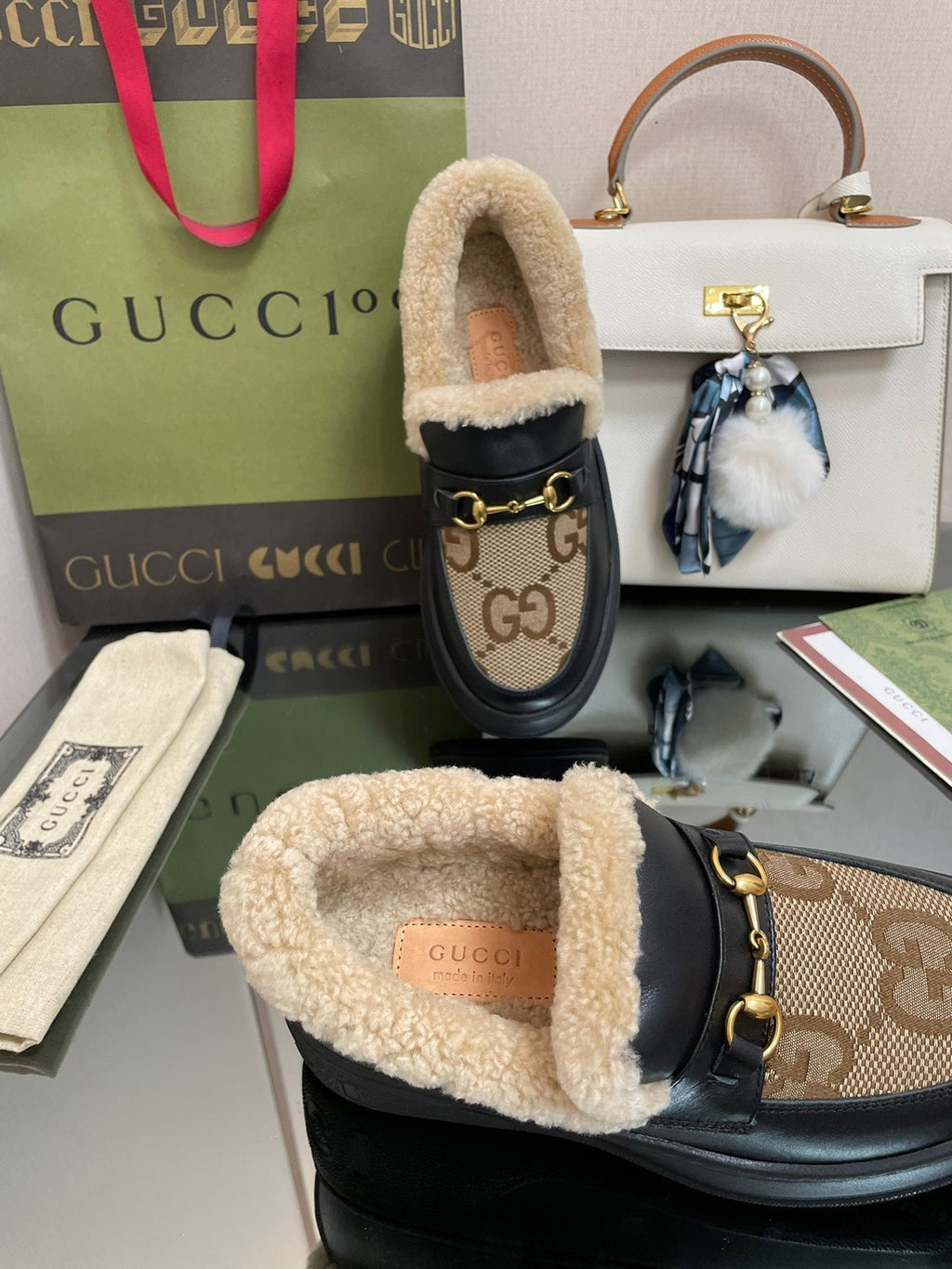 GG LOAFER IN PEANUT BROWN JACQUARD AND BLACK CALFSKIN WITH BEIGE WOOL LINING