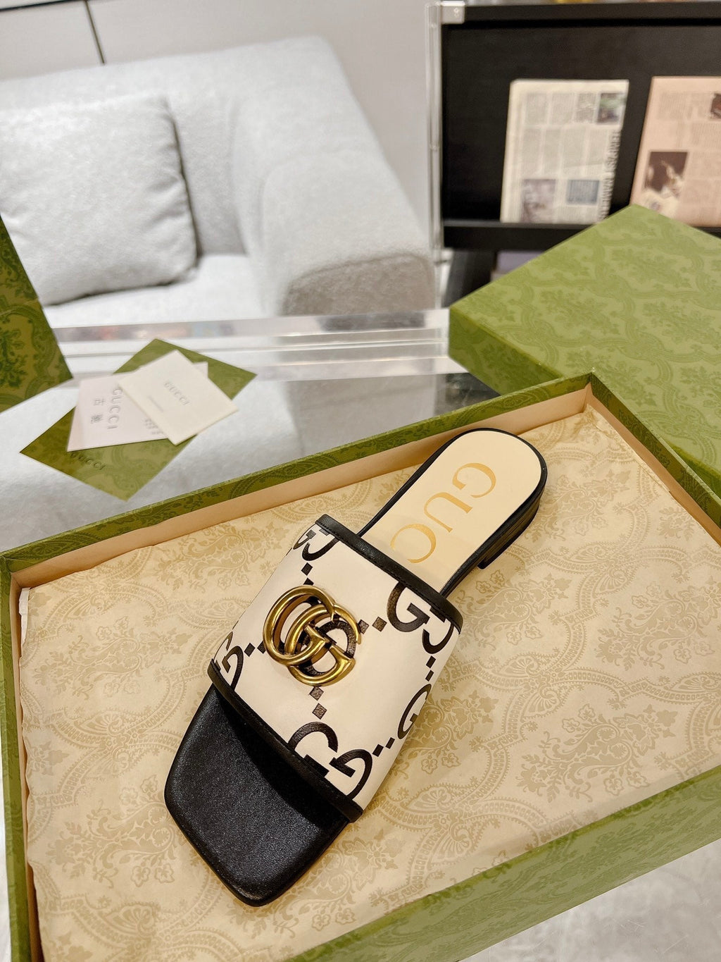 GG EXCLUSIVE SLIDE SANDAL BLACK AND CREAM CALFSKIN