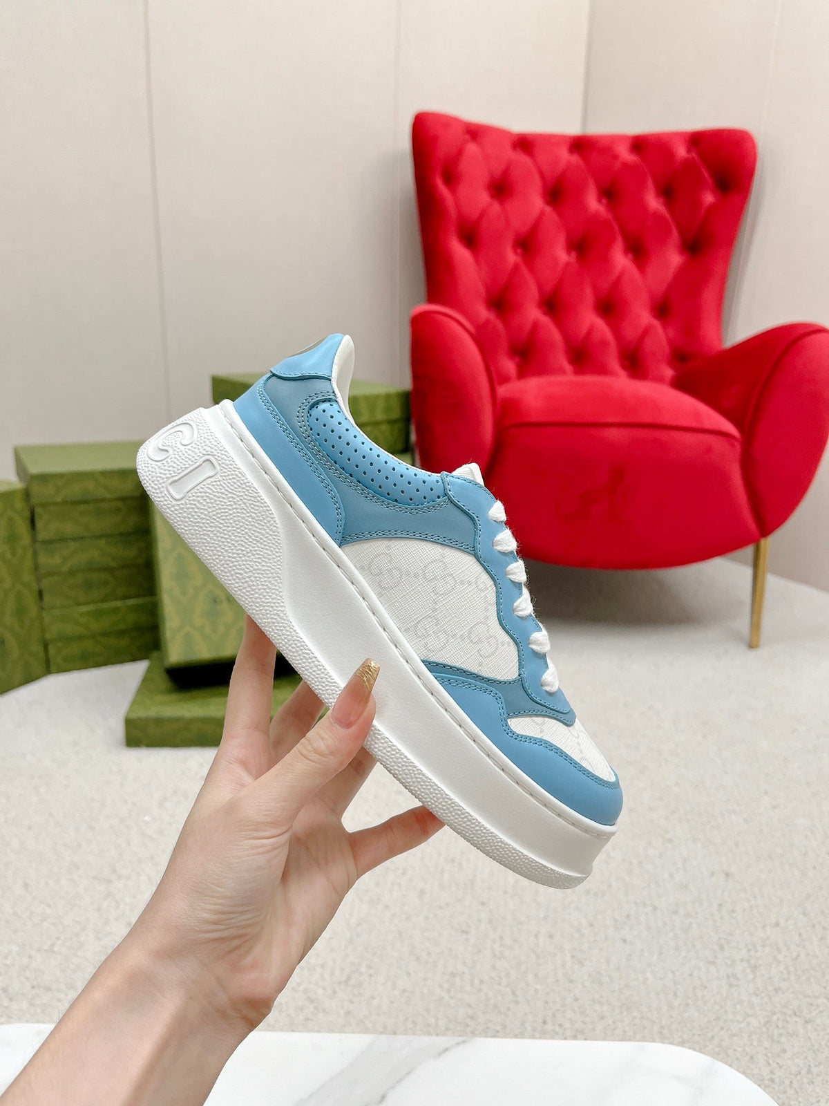 GG TRAINER WHITE AND SKY CALFSKIN
