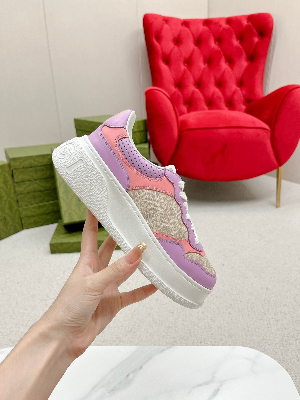 GG TRAINER LIGHT GRAY AND PURPLE CALFSKIN