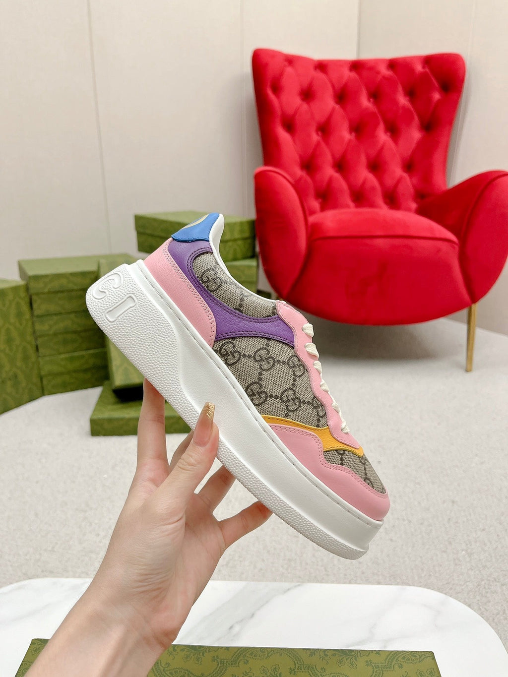 GG TRAINER LIGHT BROWN AND PINK CALFSKIN