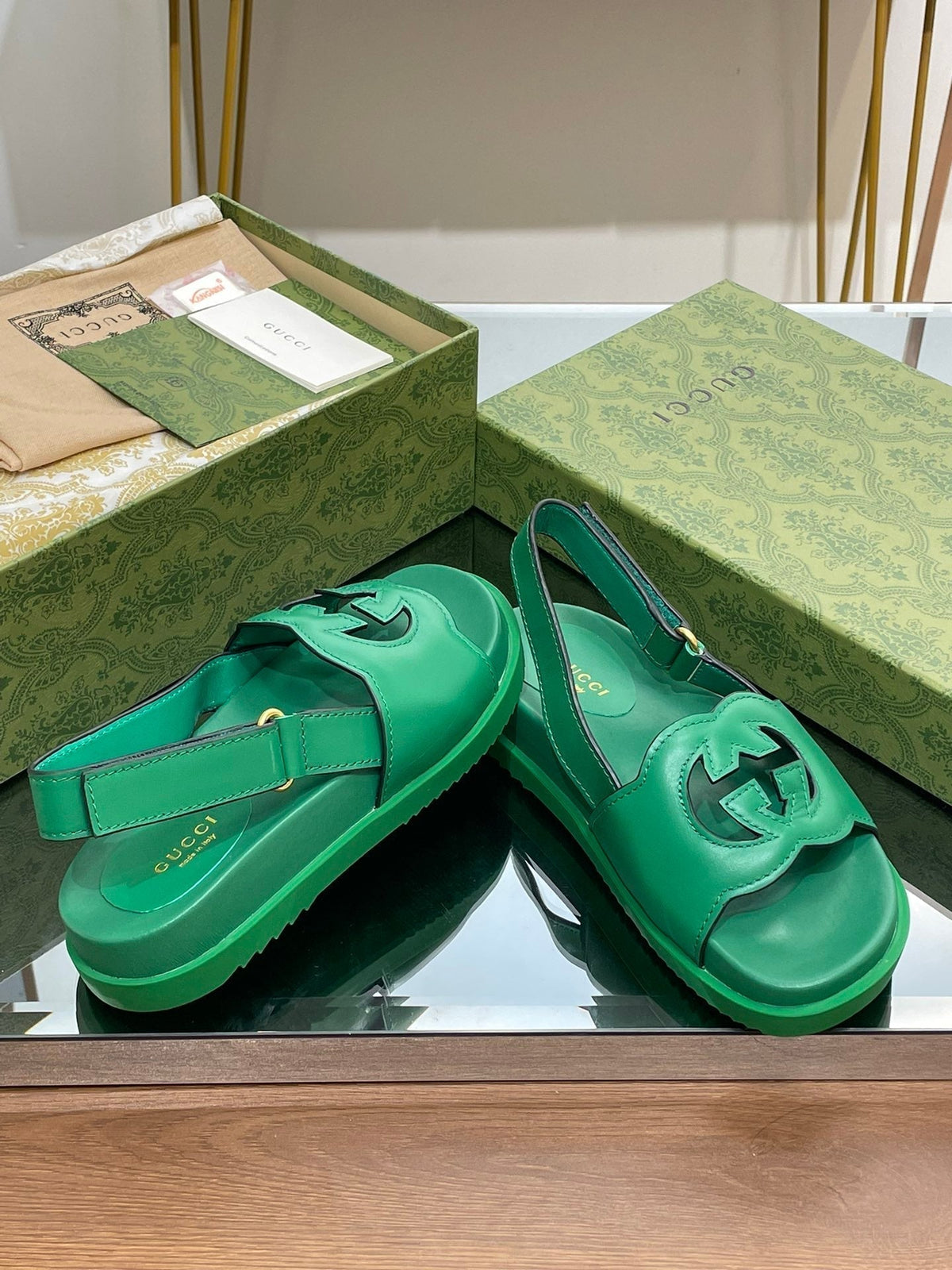 GG INTERLOCKING G CUT OUT SANDAL JADE GREEN LAMBSKIN