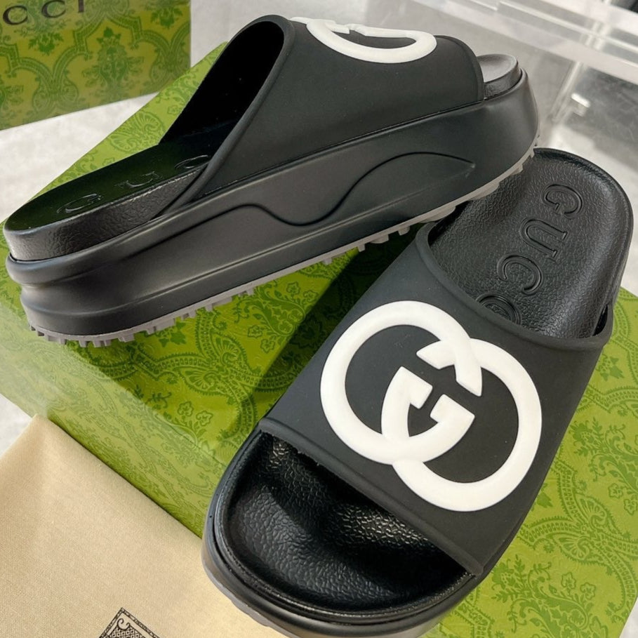 GC 25 Interlocking G 50mm Slide Sandal White Black Cowhide 292399