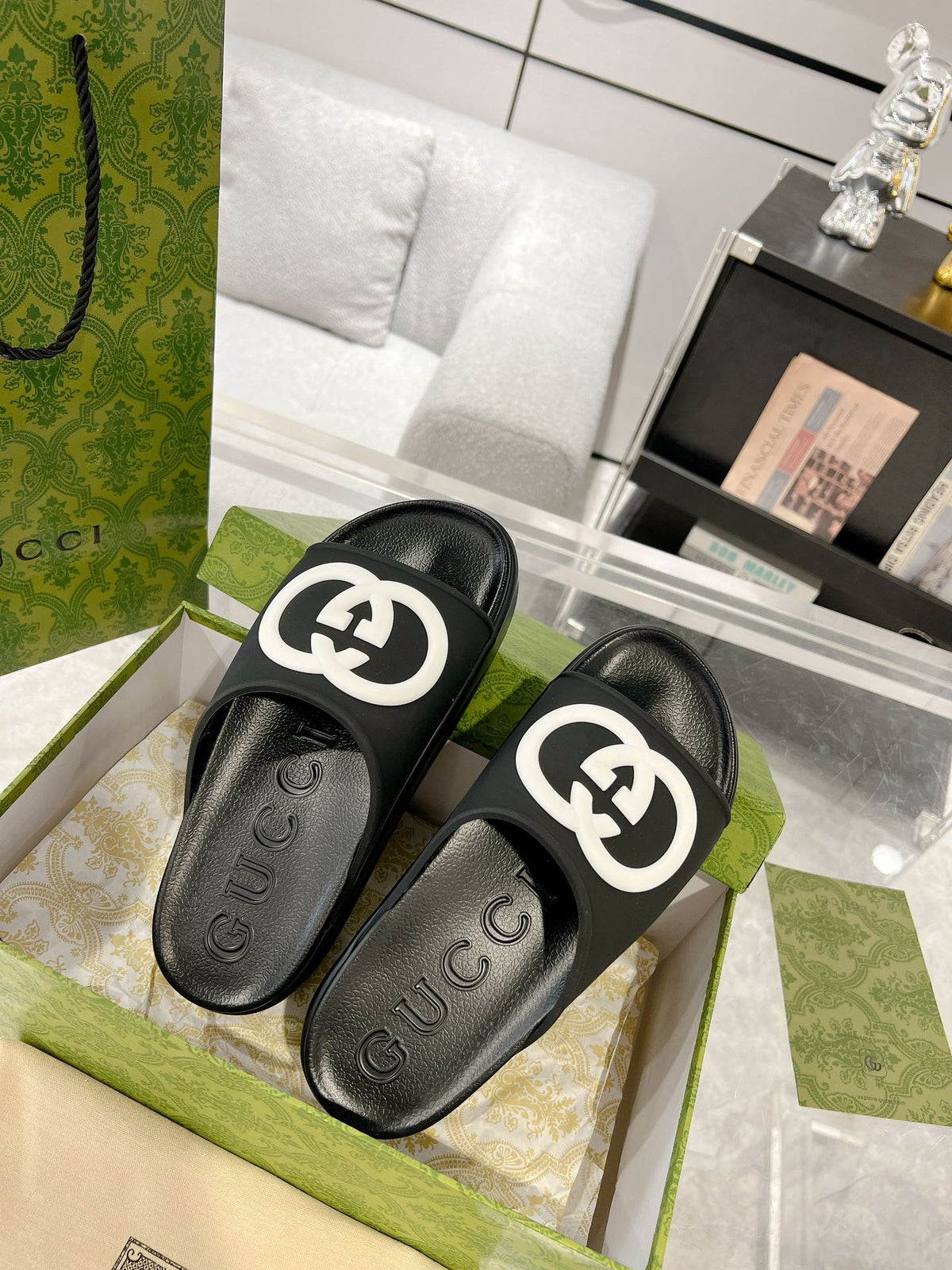 GC 25 Interlocking G 50mm Slide Sandal White Black Cowhide 292399
