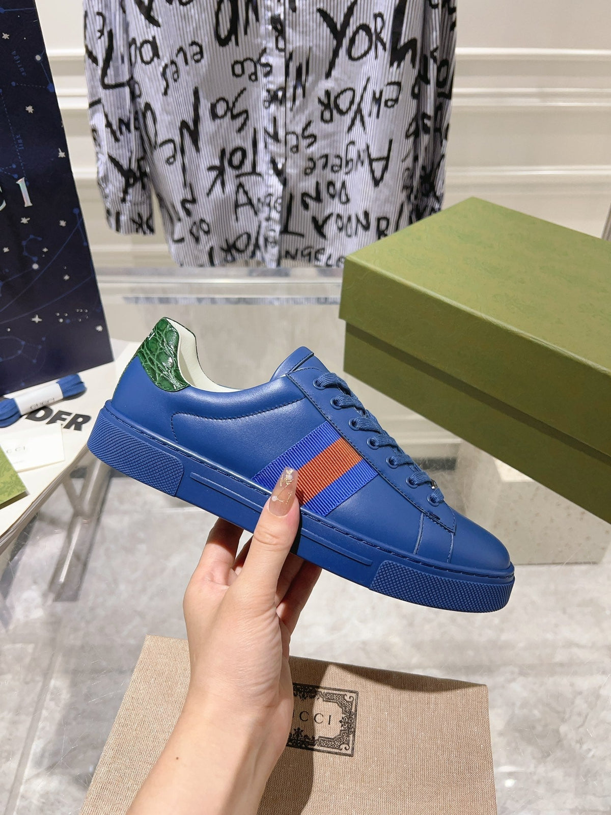 GG ACE GG SUPREME TRAINER AZURE CALFSKIN