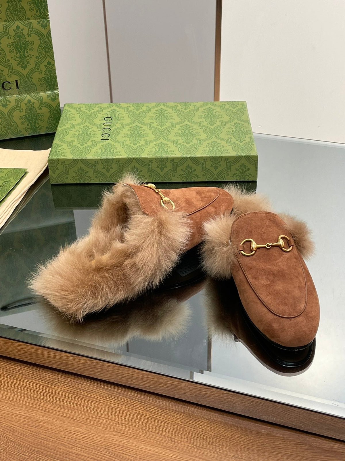 HORSEBIT MULE IN BRONZE BROWN SUEDE AND LAMB WOOL LINING