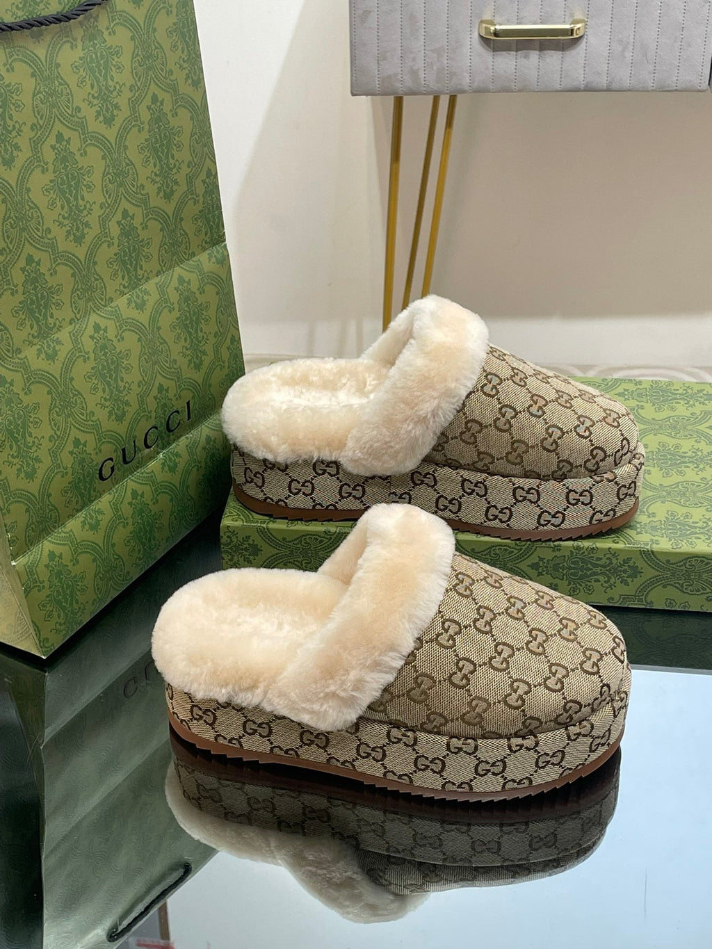 GG MOLLY MULE IN PEANUT BROWN MONOGRAM JACQUARD FABRIC AND SHEARLING LINING