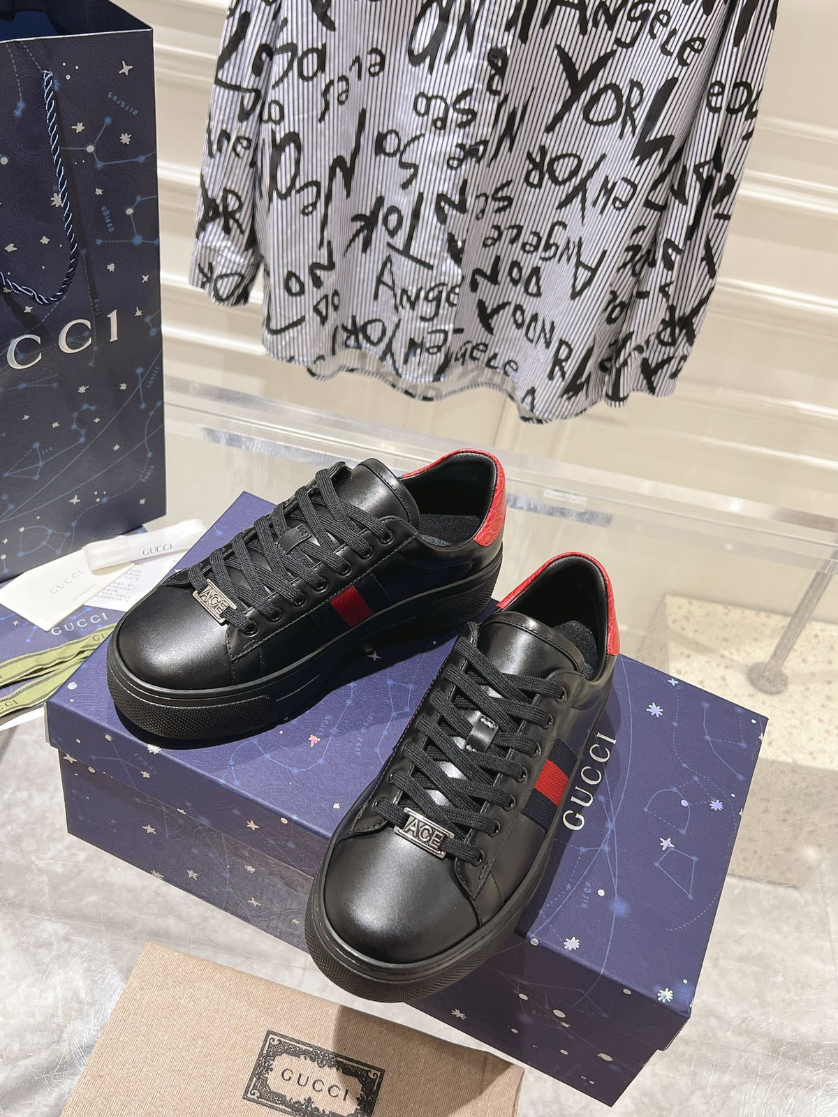 GG ACE 30 SUPREME TRAINER BLACK CALFSKIN