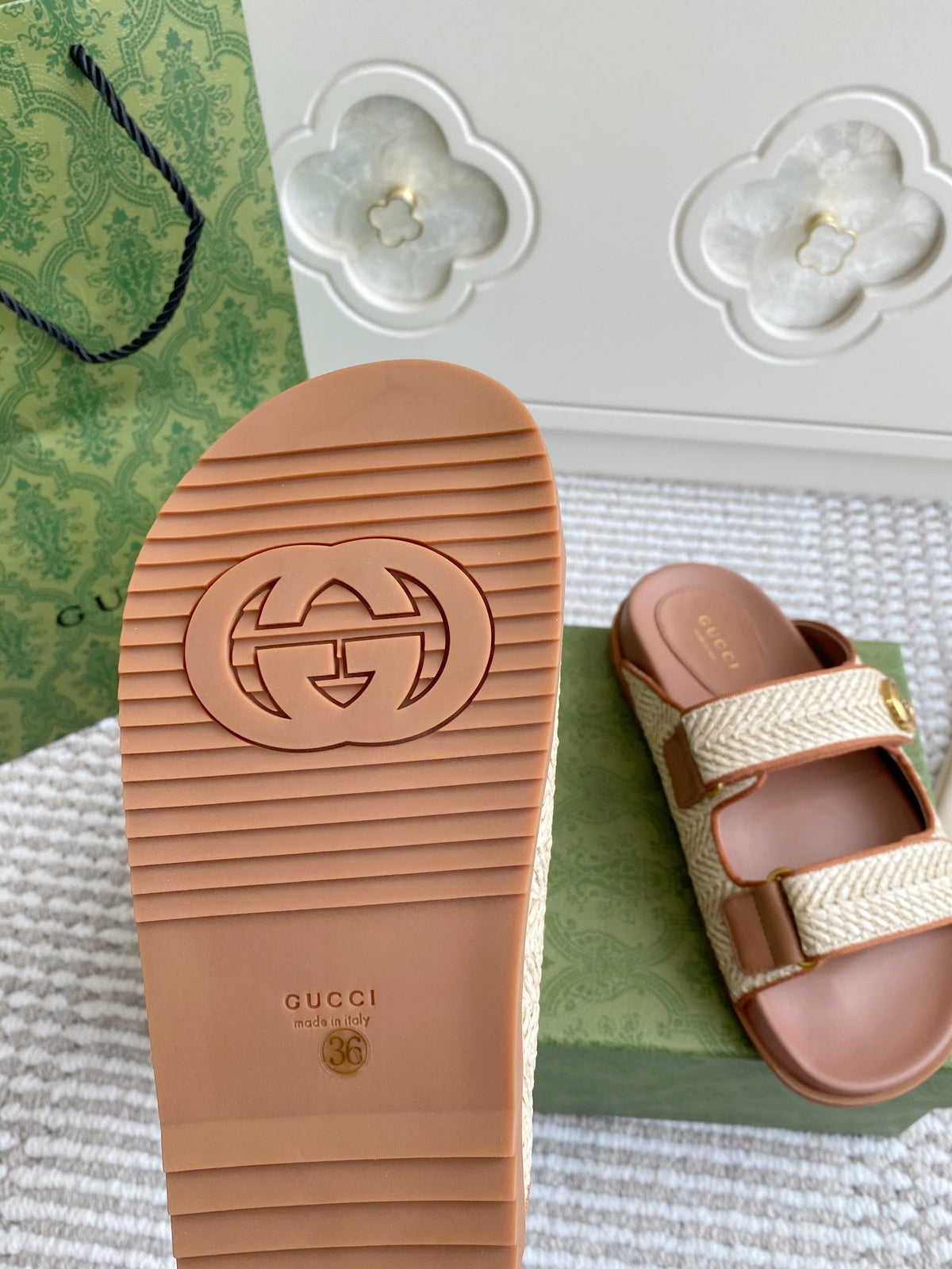 GC sandal with Double G Brown mix Beige Canvas Sheepskin 291016