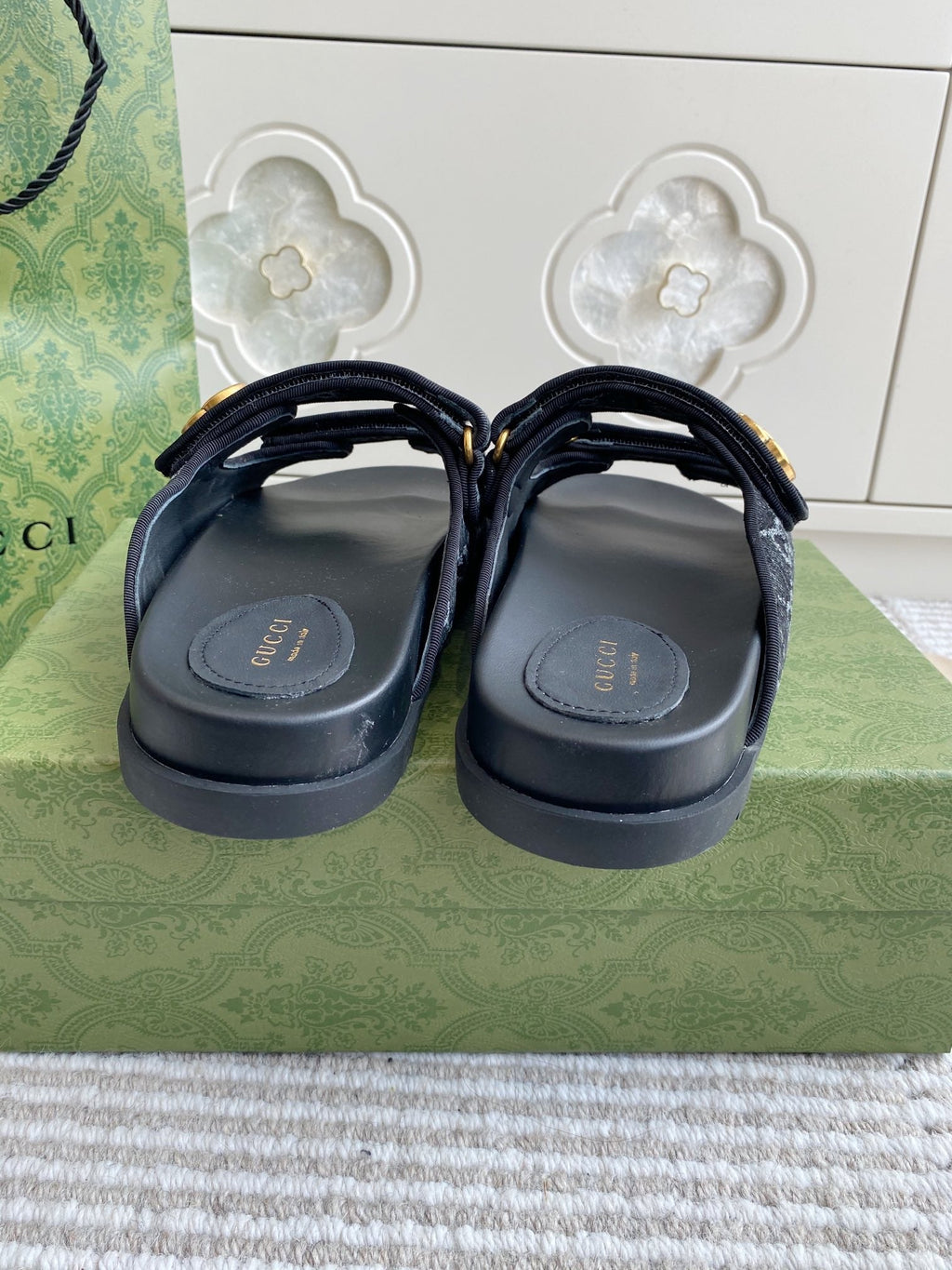 GC sandal with Double G Black Canvas Sheepskin 291017