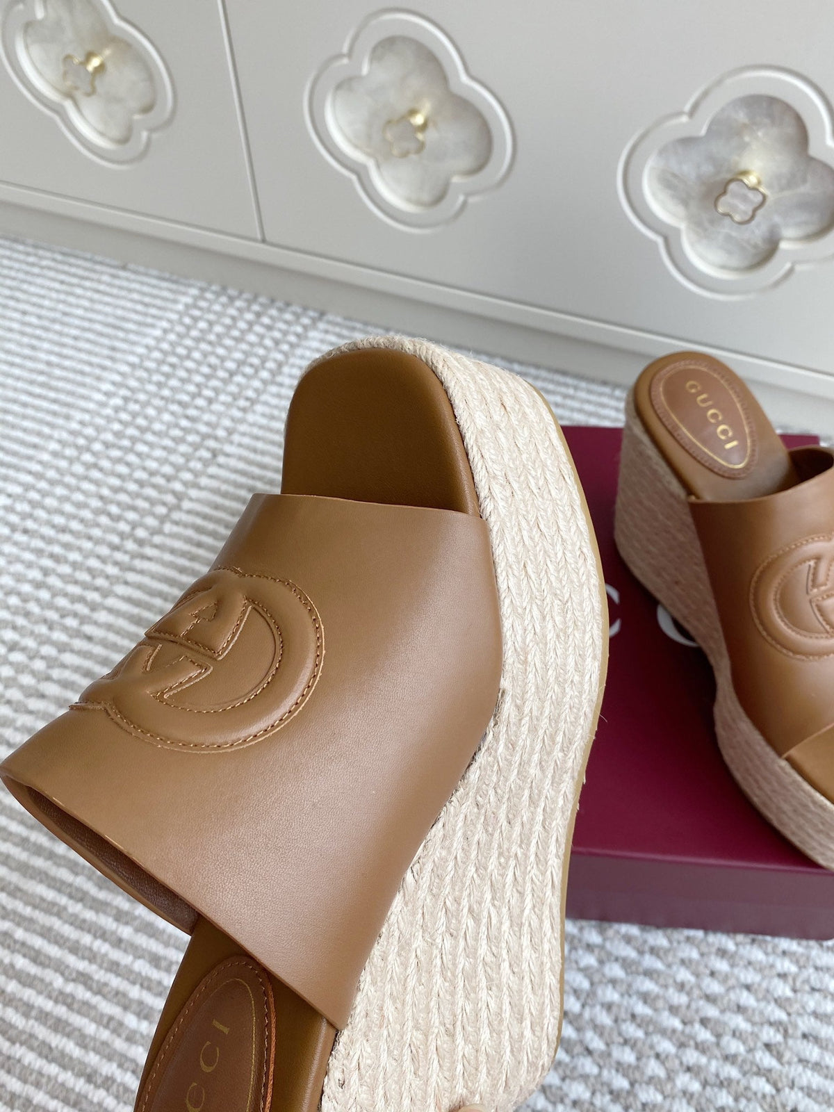 GC 25 Interlocking G Sandal Brown Cord Cowhide 291035