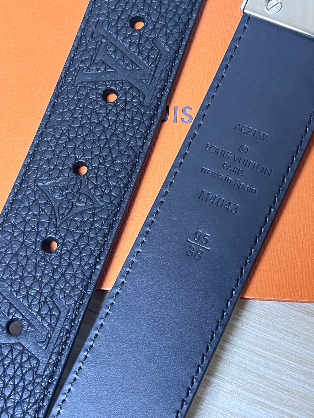 Louis Vuitton Slender 35mm Reversible Belt Other Leathers
