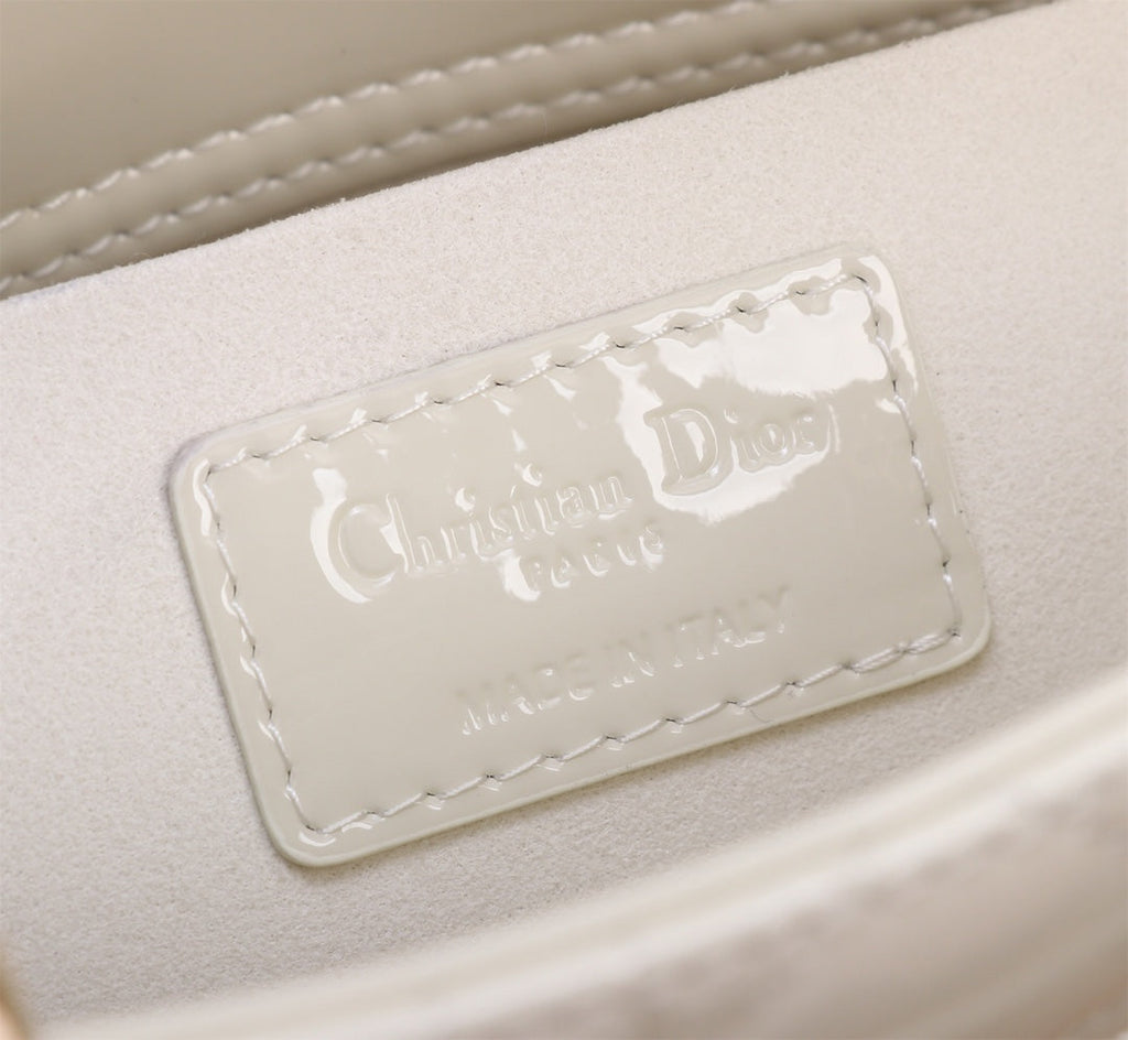 MEDIUM LADY D-JOY 26 WHITE LAMBSKIN