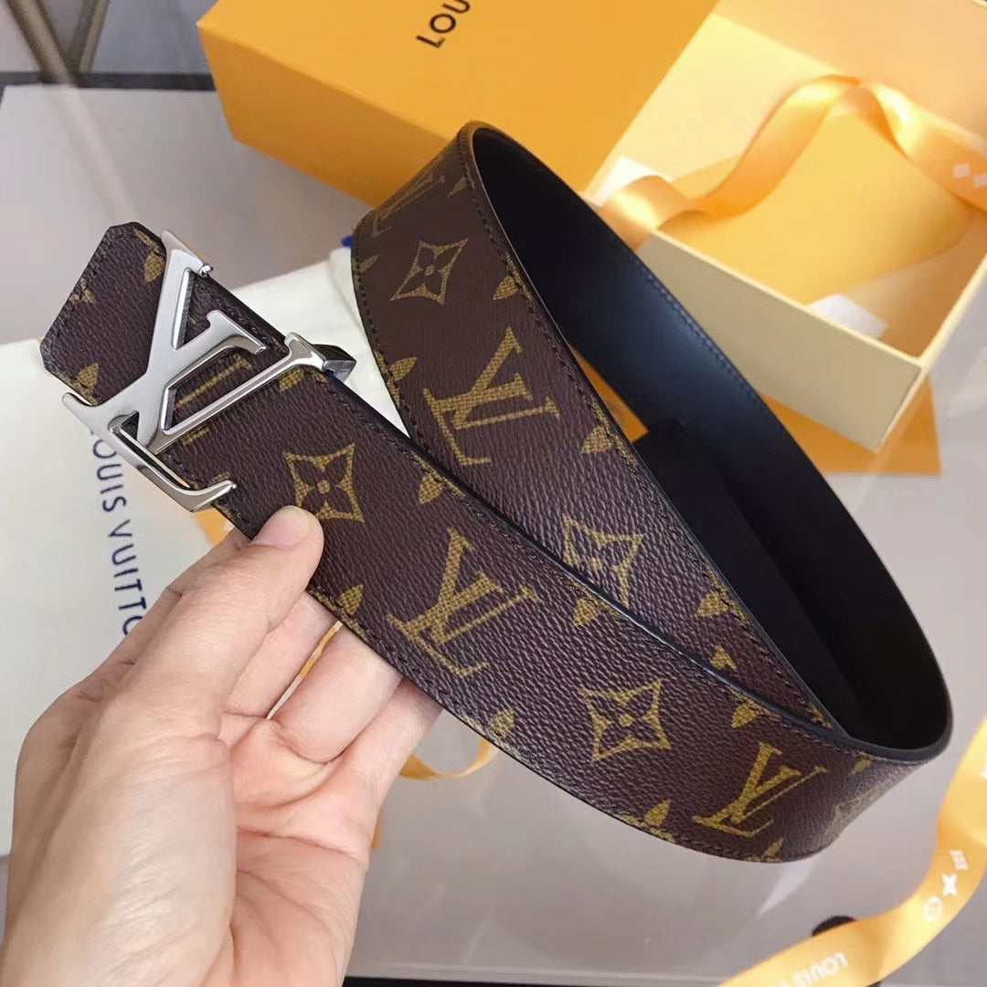 Louis Vuitton LV Initiales 40mm Reversible Belt Monogram Canvas