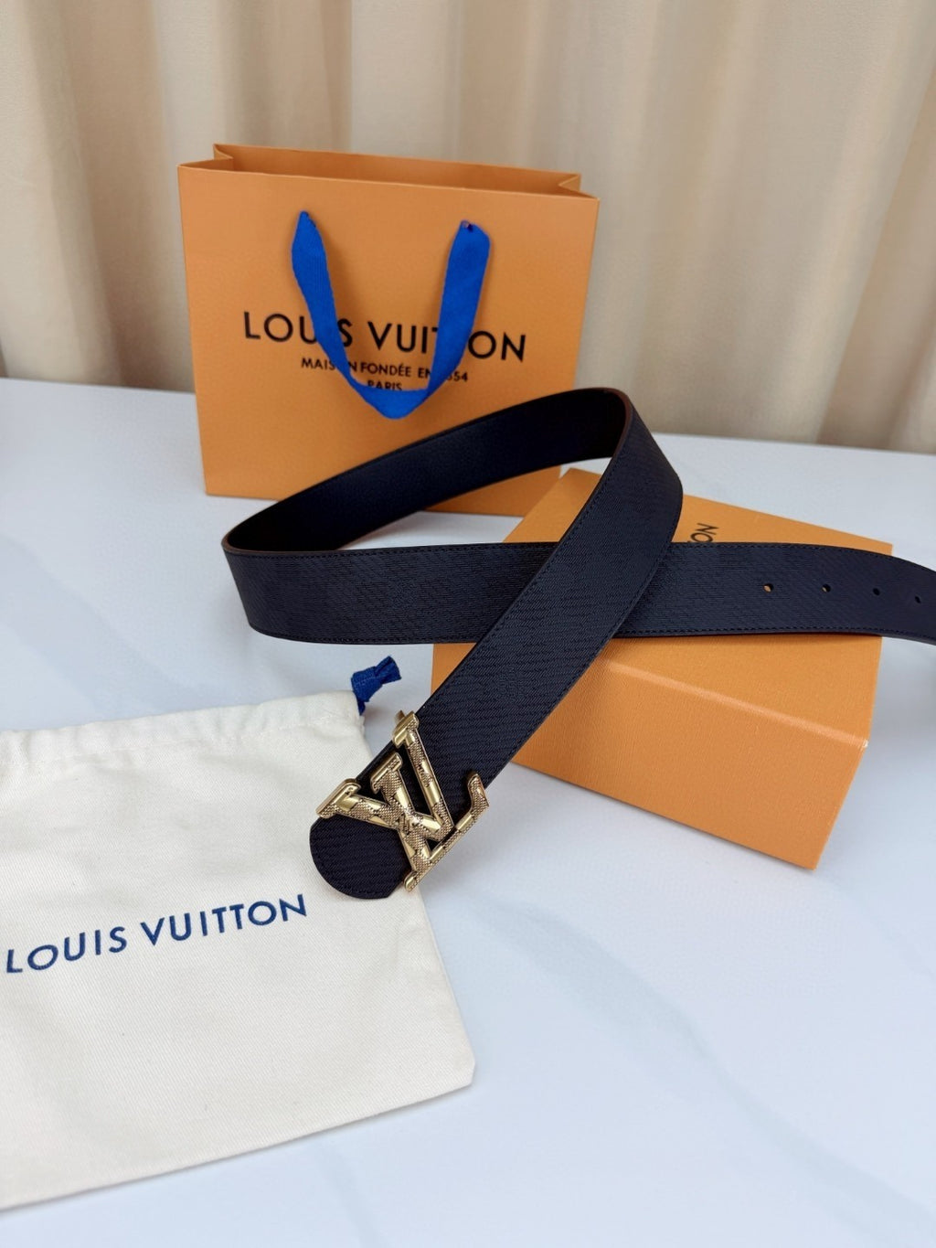 Louis Vuitton LV Dimension Damier 40mm Reversible Belt