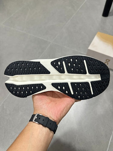 On Cloudsurfer Max White