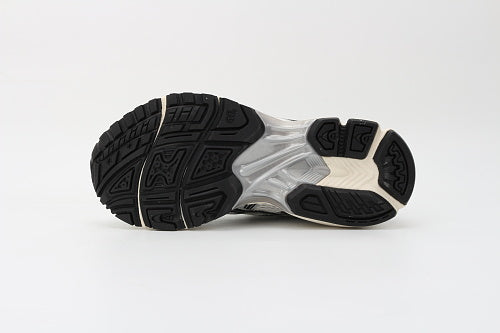 ASICS Unisex GEL-Kayano 14 "White / Cream / Black" (Silver Cream Edition)