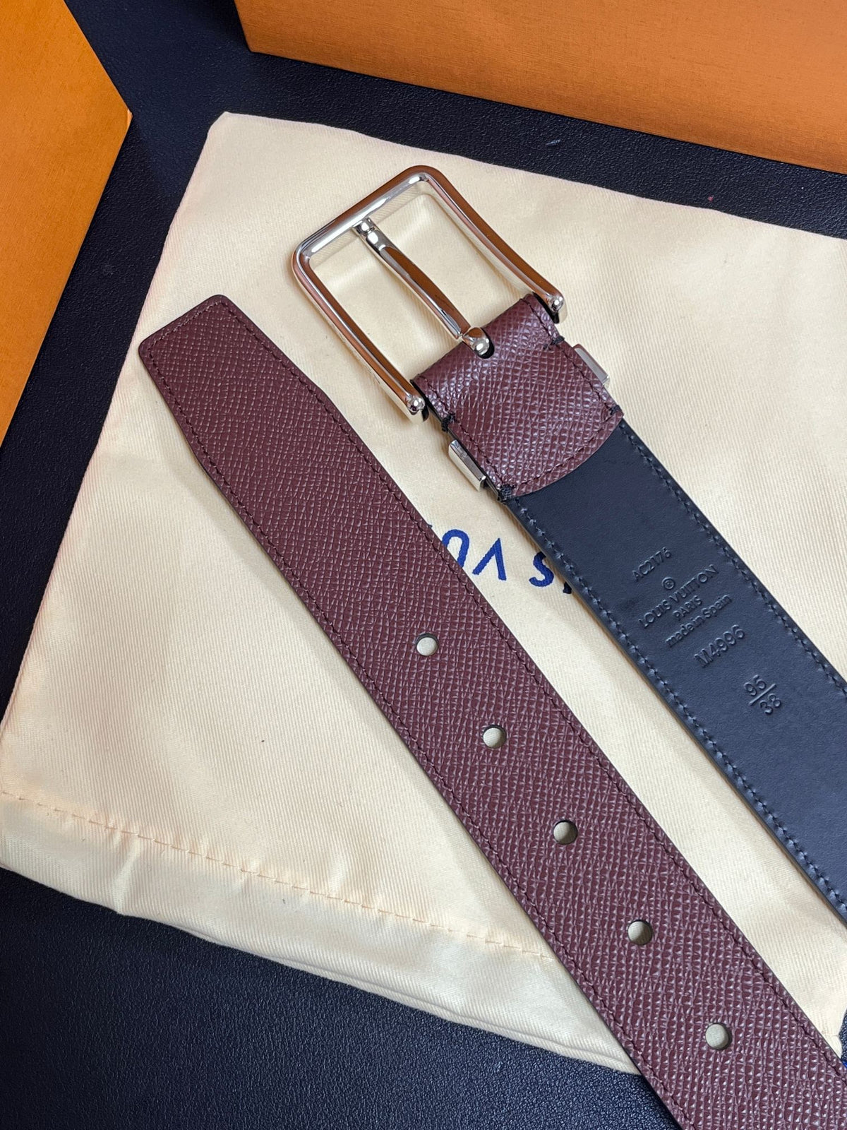 Louis Vuitton Pont Neuf Belt Taiga Leather Bordeaux 35MM