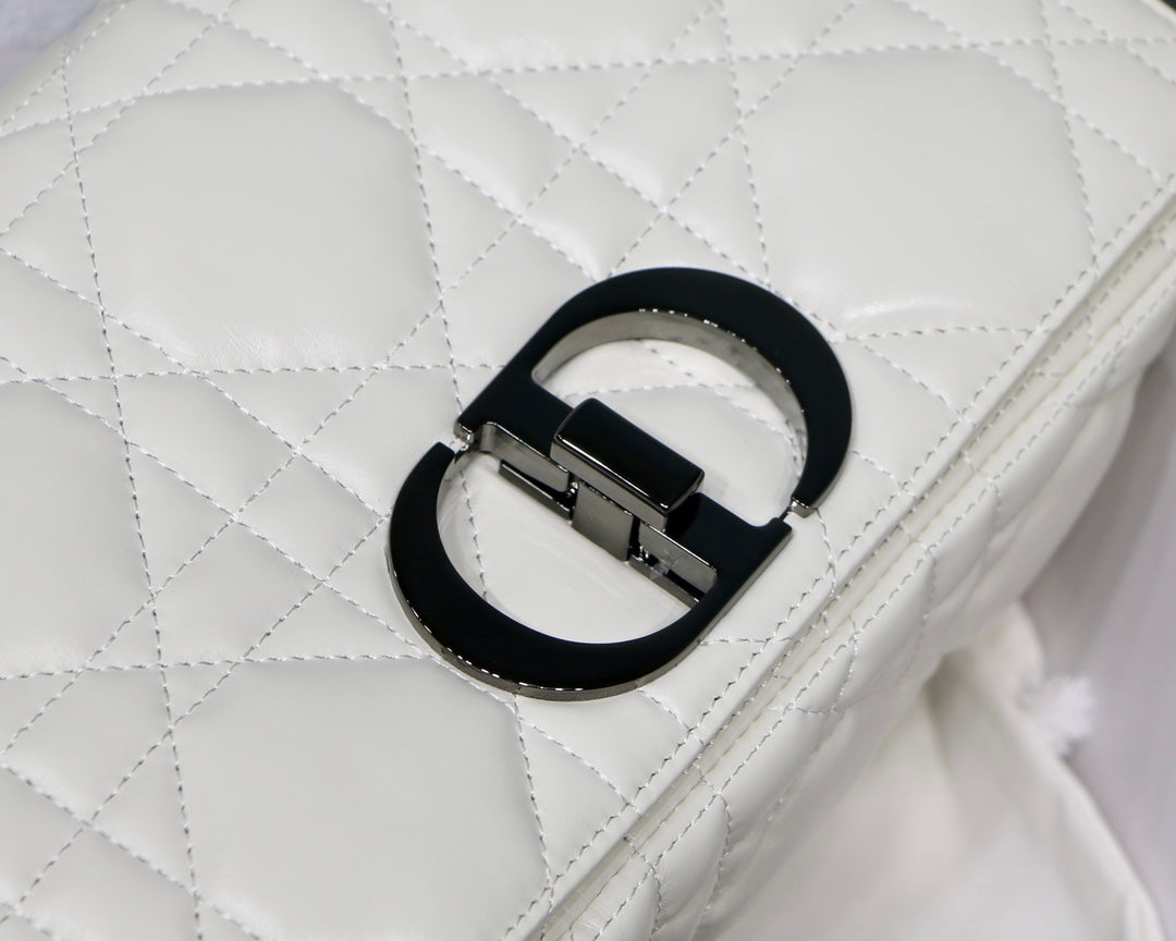 medium caro 25.5 white calfskin black hardware