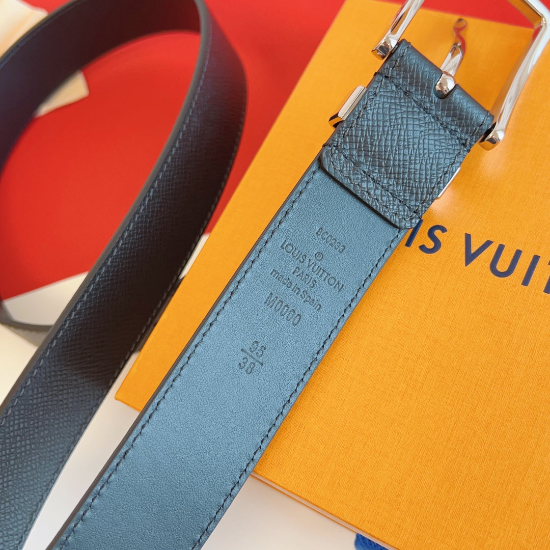 Louis Vuitton Pont Neuf 35mm Reversible Taiga Leather Belt