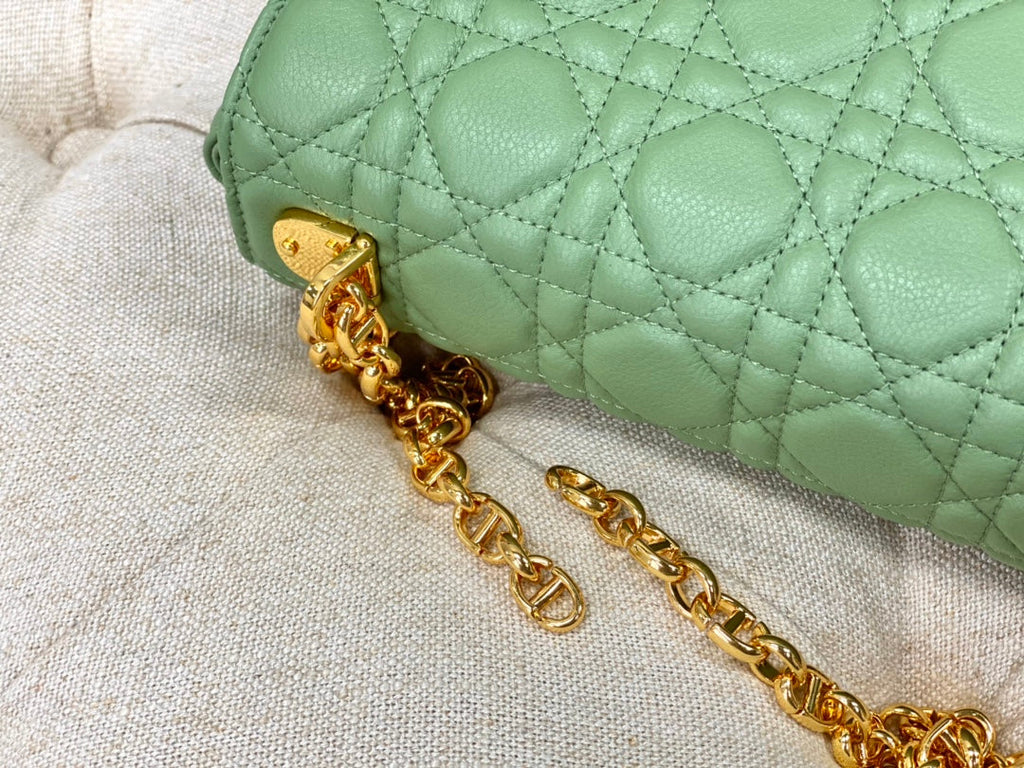 LARGE CARO BAG 28 LIGHT GREEN CALFSKIN