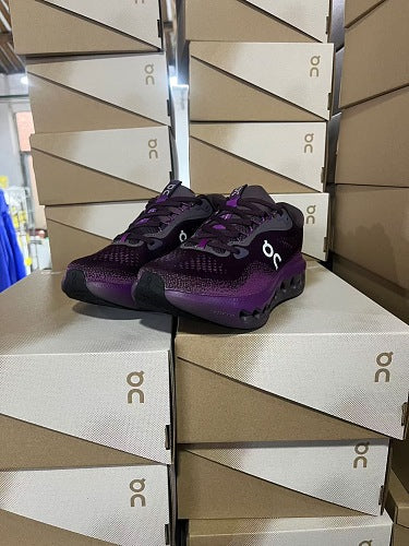 On Cloudsurfer Max Blackberry/Violet
