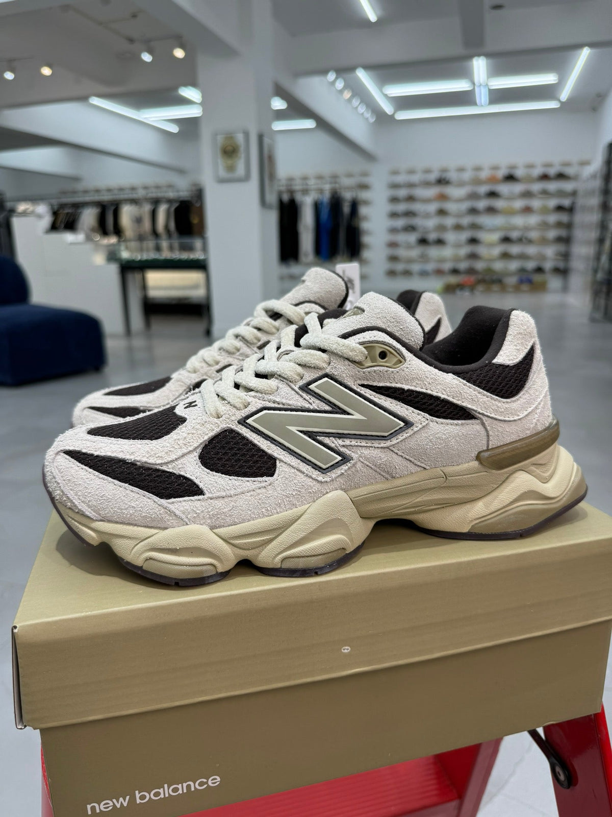 New Balance 9060