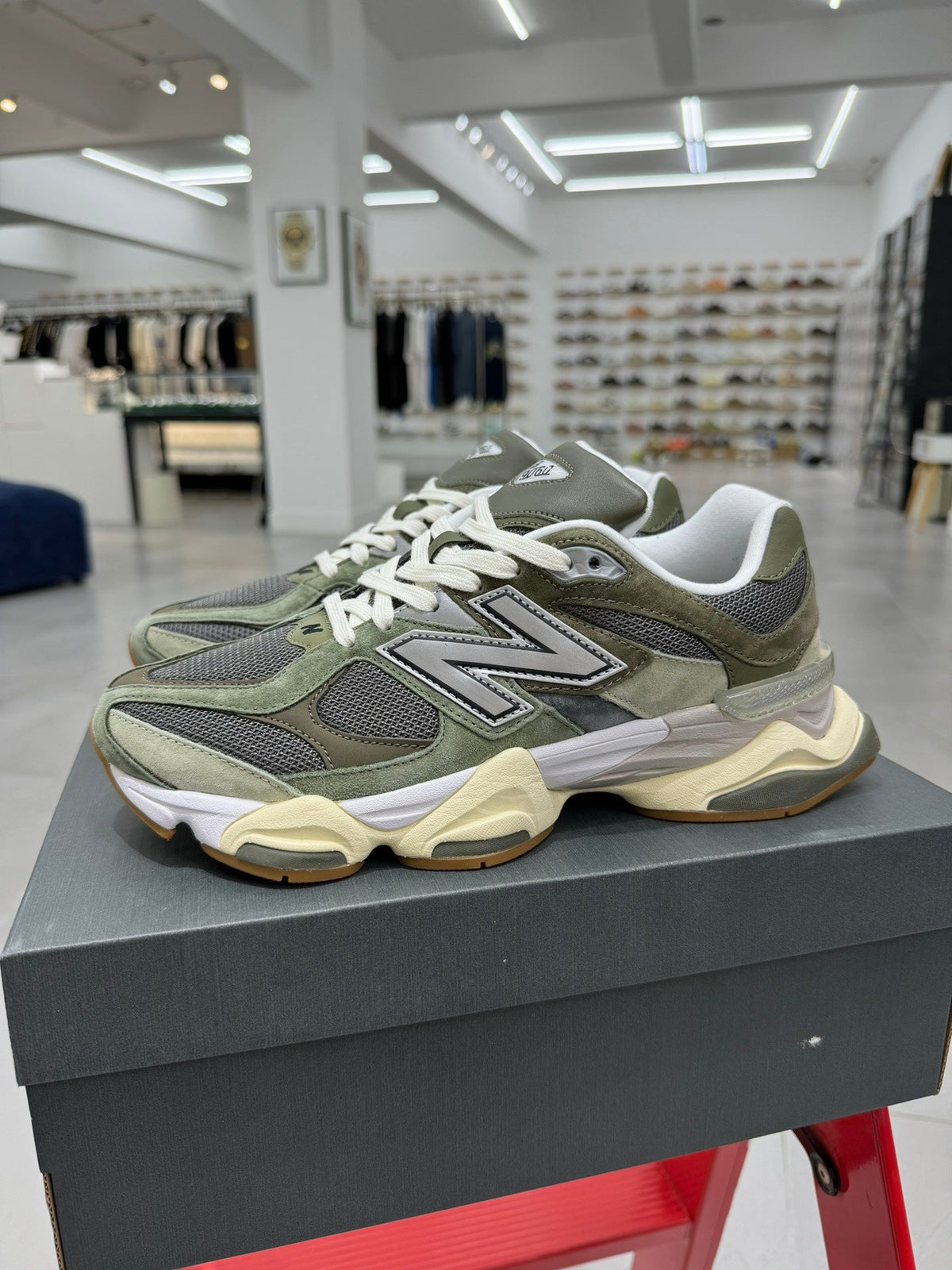 New Balance 9060