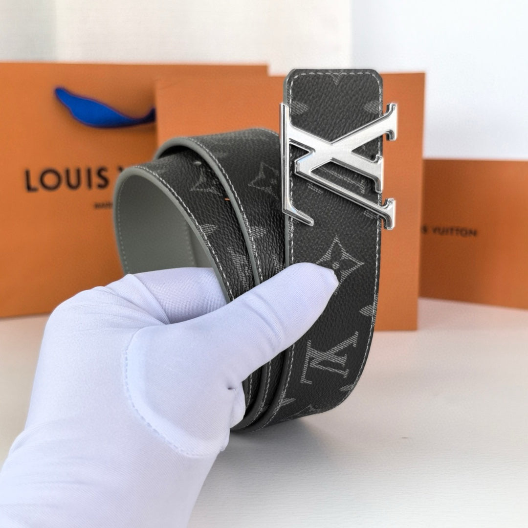 Louis Vuitton LV Initiales 40MM Reversible Belt Monogram Eclipse Reverse