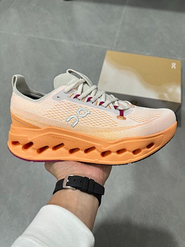 On Cloudsurfer Max Pearl / Tangerine
