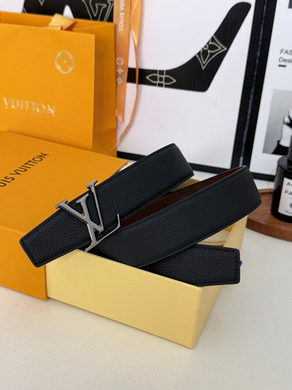 Louis Vuitton LV Initiales 40MM Reversible Belt Black Burgundy