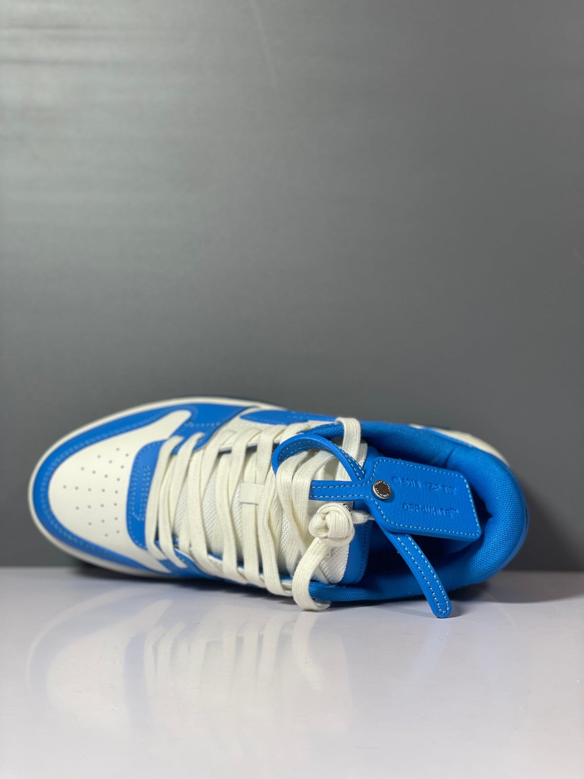 OFF-WHITE Out Of Office
