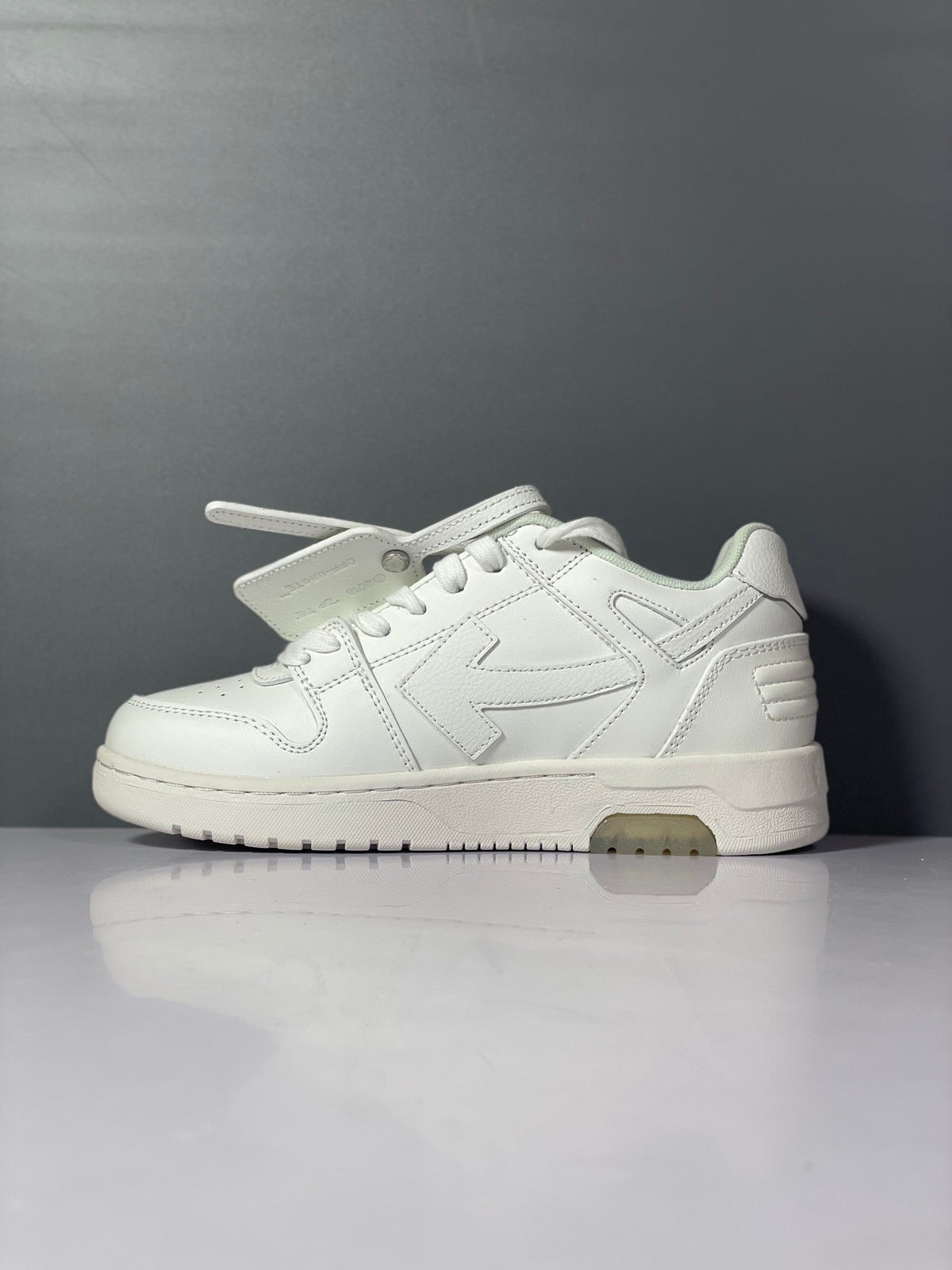 OFF-WHITE Out Of Office