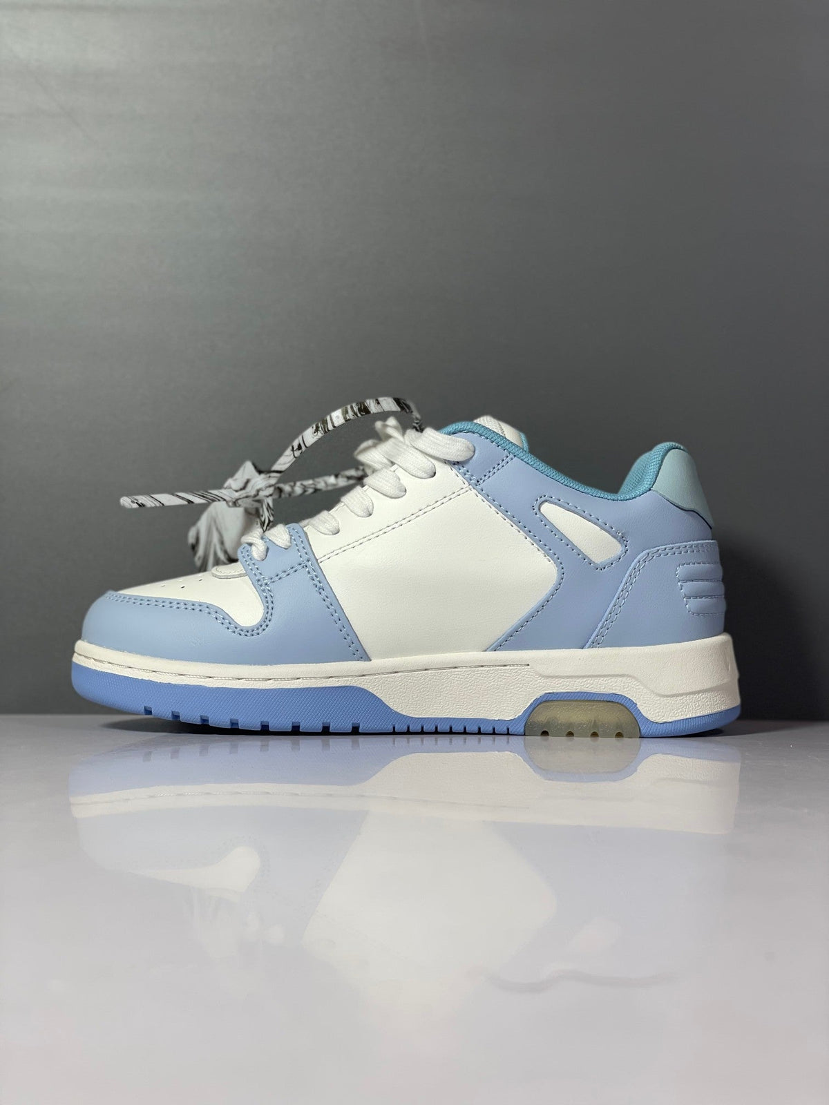 OFF-WHITE Out Of Office