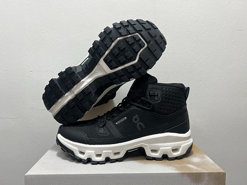 On Cloudrock Mid Waterproof Black/White