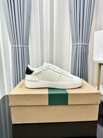 Valentino Garavani Rockstud