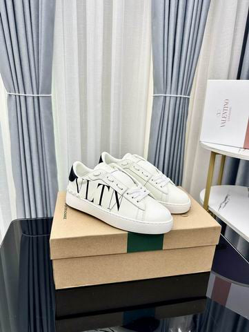 Valentino Garavani Rockstud
